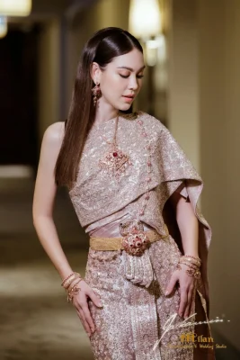 ชุดไทยแต่งงาน