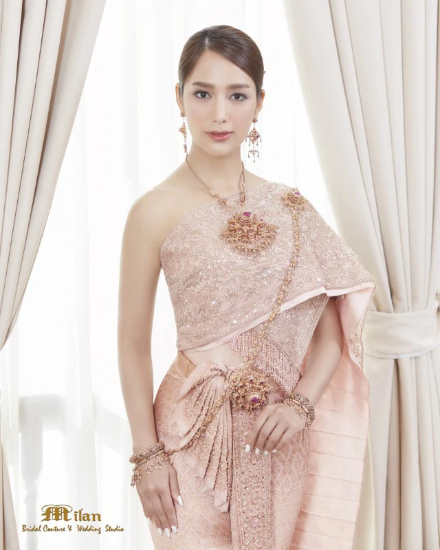 Thai Dress แม็กกี้ อาภา