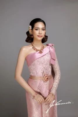 Thai Dress บิ๊นท์ สิรีธร