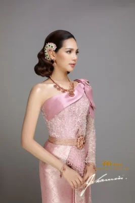 Thai Dress บิ๊นท์ สิรีธร