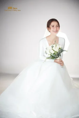 Wedding Dress แอน ทองประสม