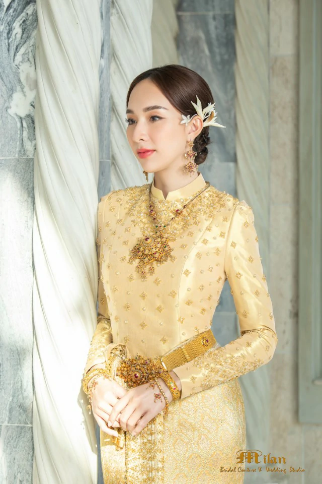 Thai Dress มิ้นท์ ณัฐวรา