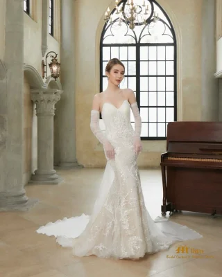 Sophisticated Bride by Yoshi