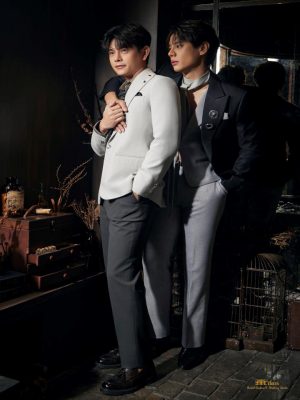 Lovers in Silhouettes by Bank Artit & Eiang Sittha