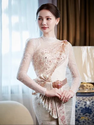Modern Thai Bridal – Soft Rose-gold Glow