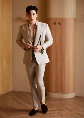 A Refined Groom’s Look in Cream Sand