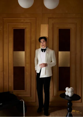 Ivory–Black Tuxedo — Timeless Elegance in Every Detail