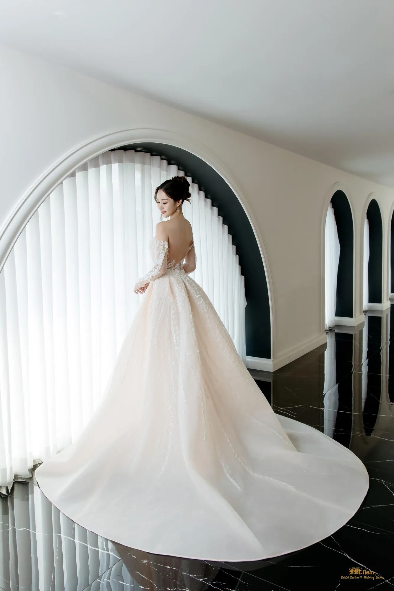 Minimal Muse by Milan
