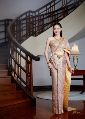 Modern Thai Bridal – Cream & Rose Gold