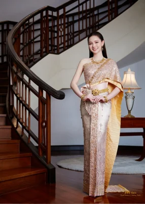 Modern Thai Bridal – Cream & Rose Gold