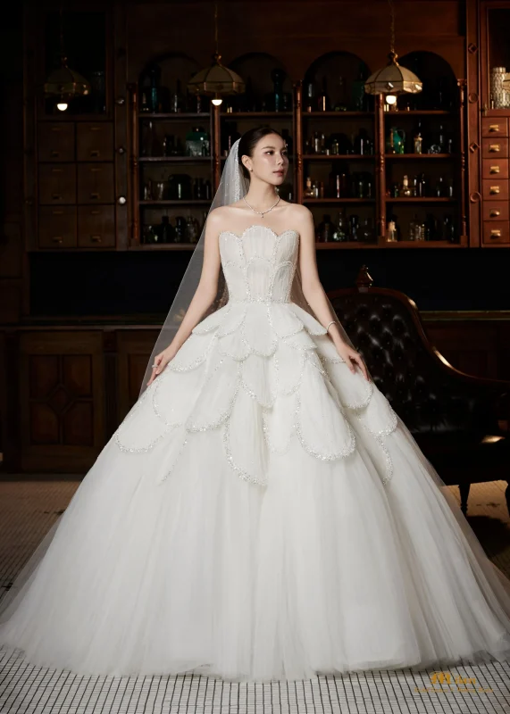 The Sweetest Bride by Mook Worranit